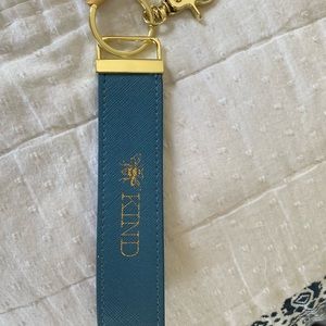 NWT Bee kind key chain wrist